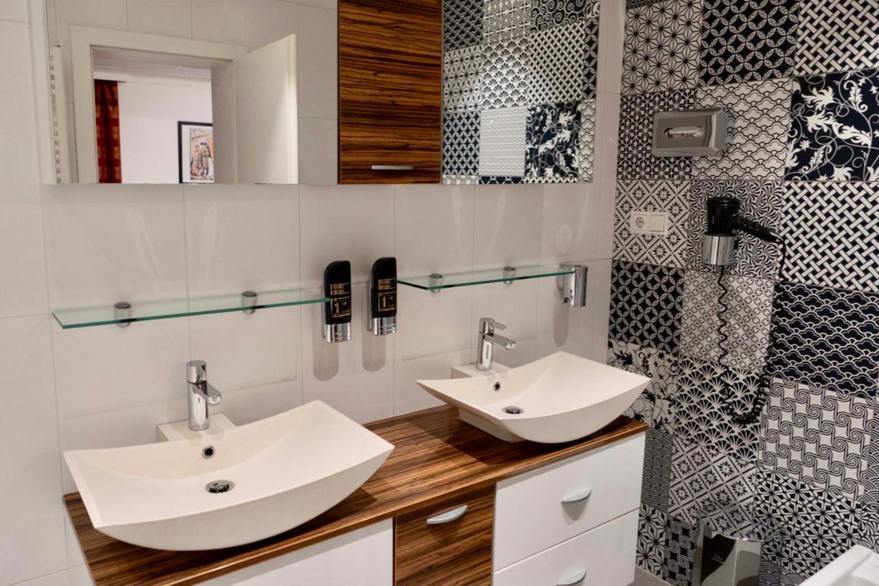 Vienna Studio Apartments Kültér fotó